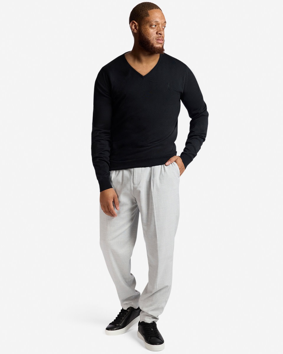LFC X John Smedley Extra Fine Merino Wool Mens V-Neck Jumper Black - Image 3