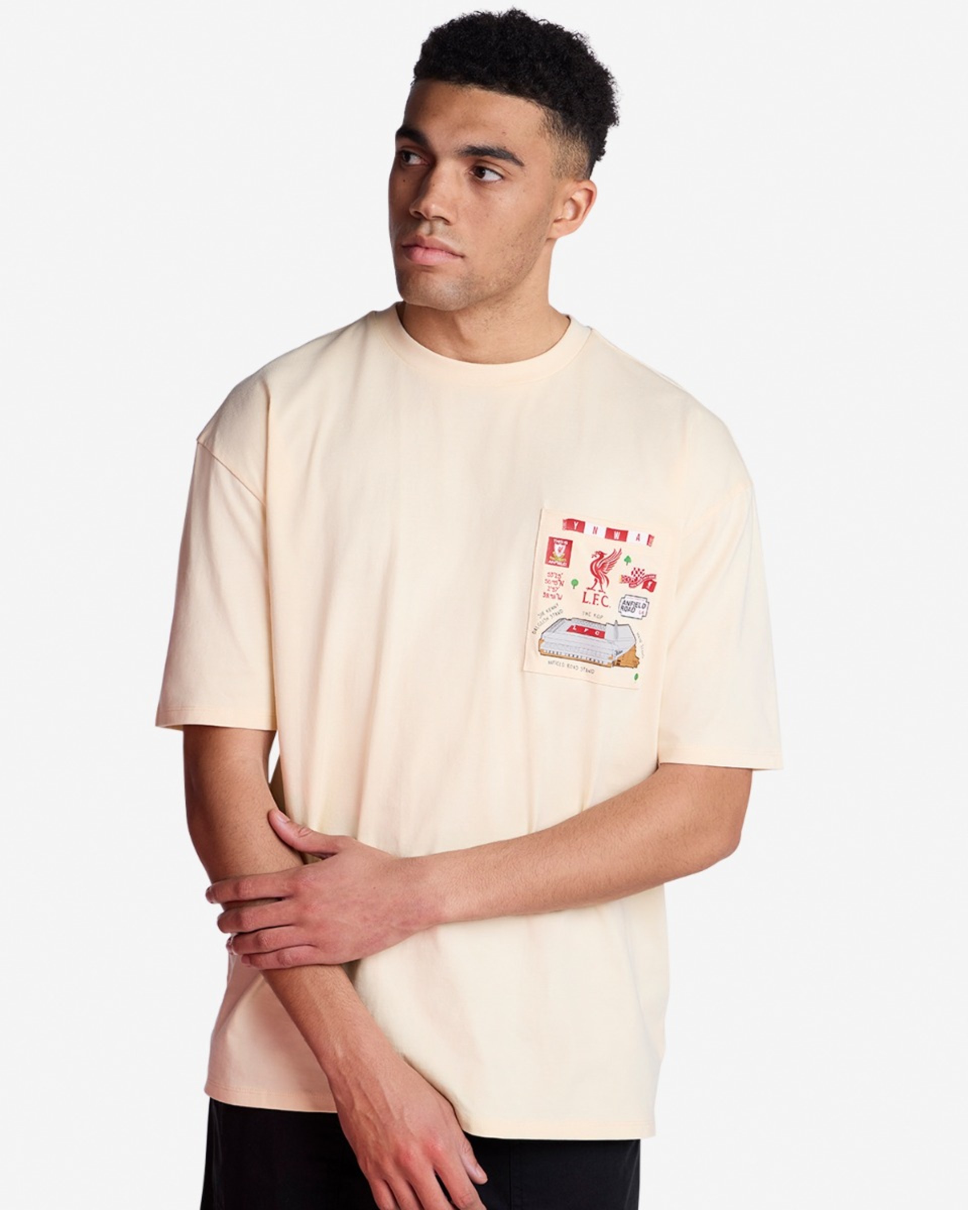 เสื้อยืดผู้ชายรุ่นโอเวอร์ไซส์ LFC Landmarks - Image 1