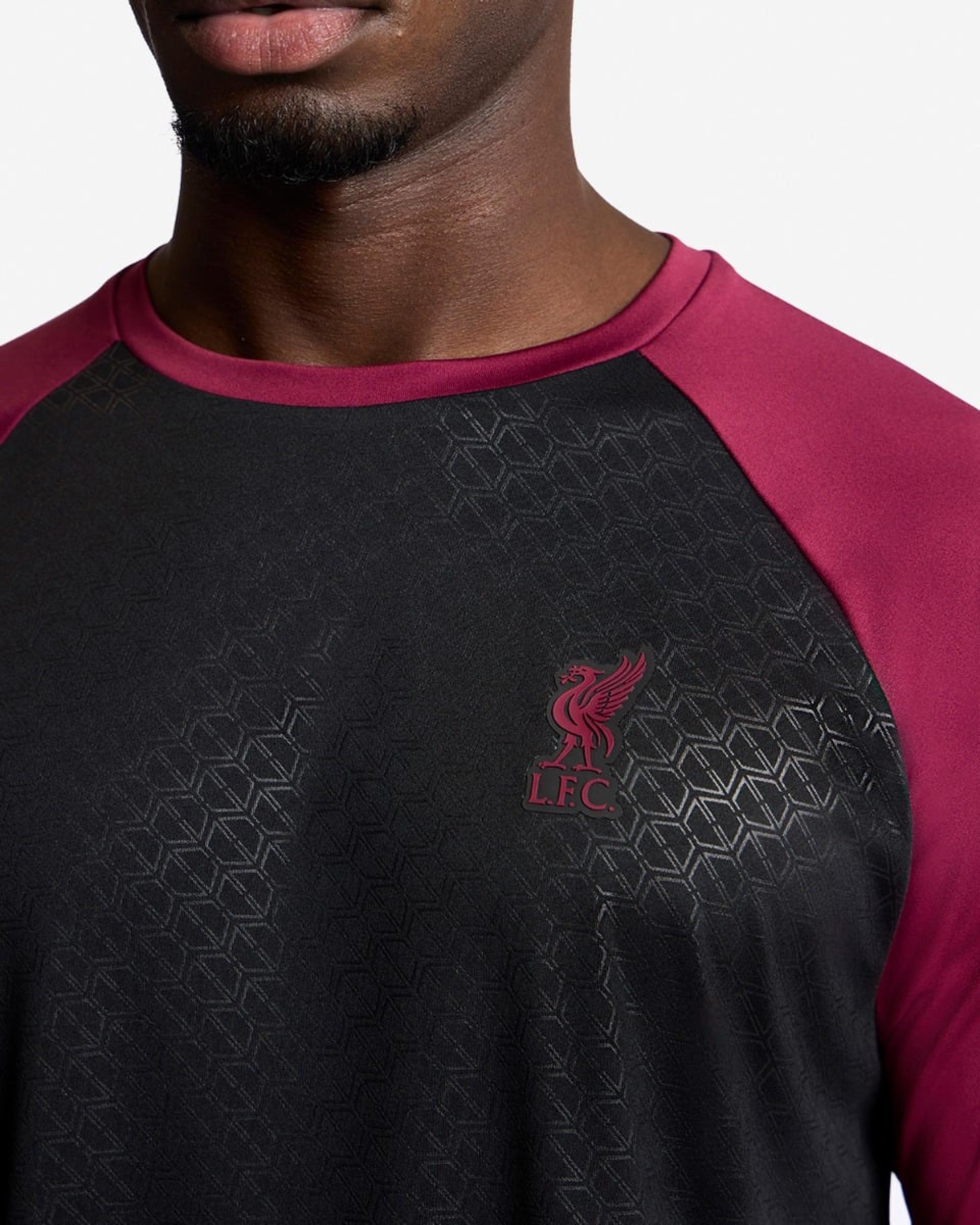 เสื้อยืดลายนูนบุรุษ LFC สีดำและสีแดง - Image 4
