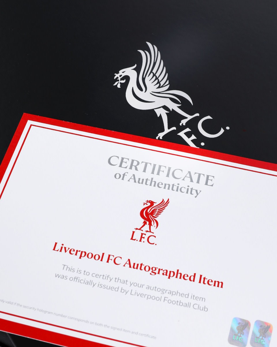 Bota Adidas Gerrard firmada por LFC - Image 3