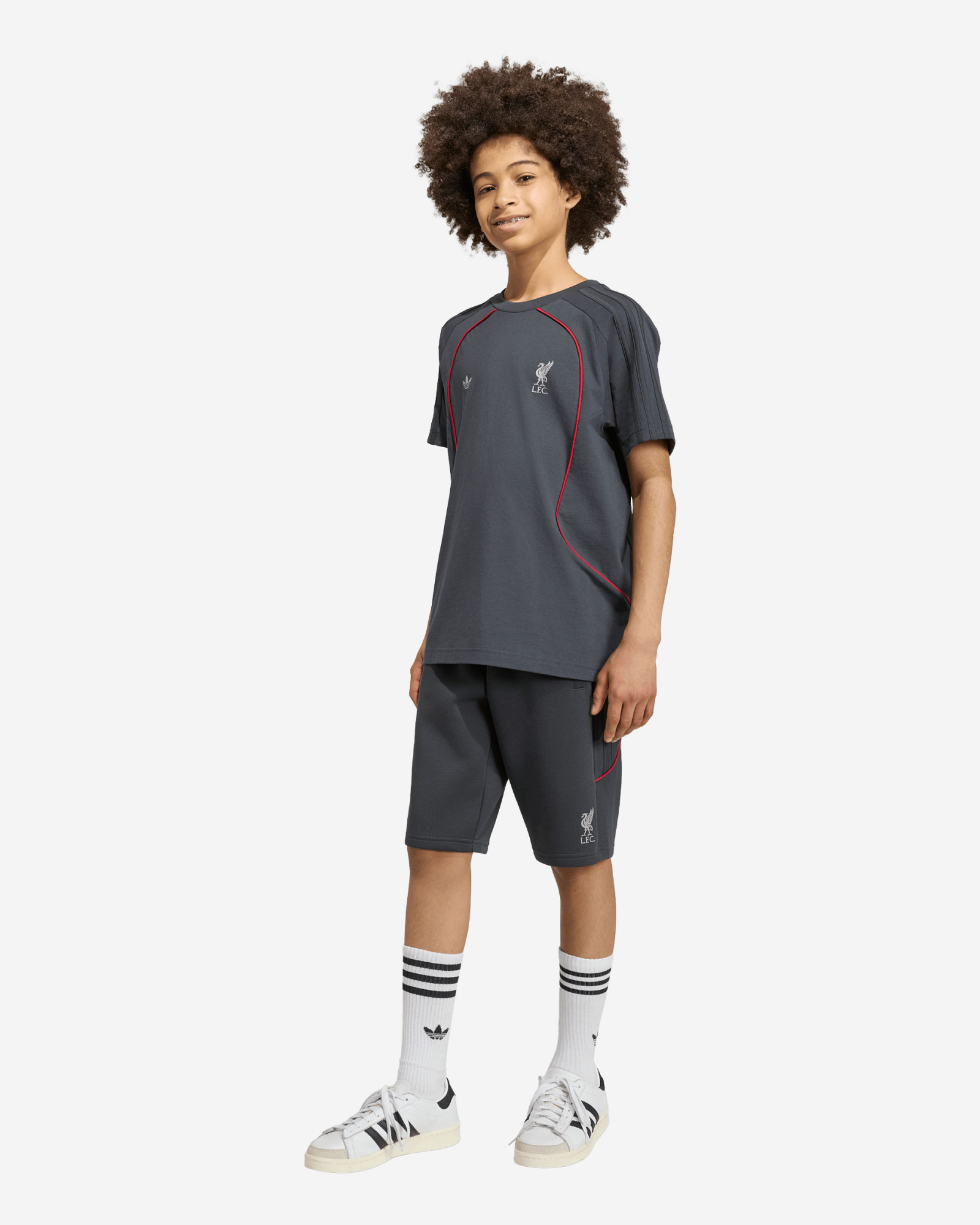Short LFC Adidas Spacer Teamgeist 26 pour jeunes, gris foncé - Image 3
