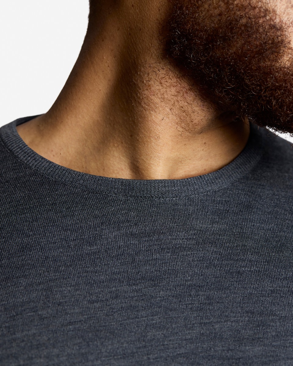 Jersey LFC X John Smedley de lana merino extrafina para hombre con cuello redondo, color gris - Image 4
