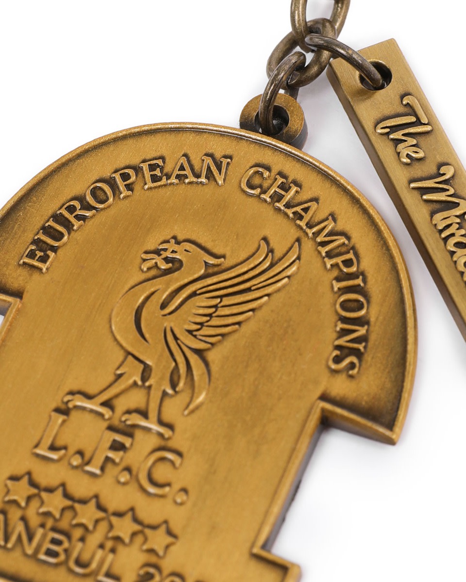 LFC イスタンブール 2005 バッジ&キーリングセット - Image 3