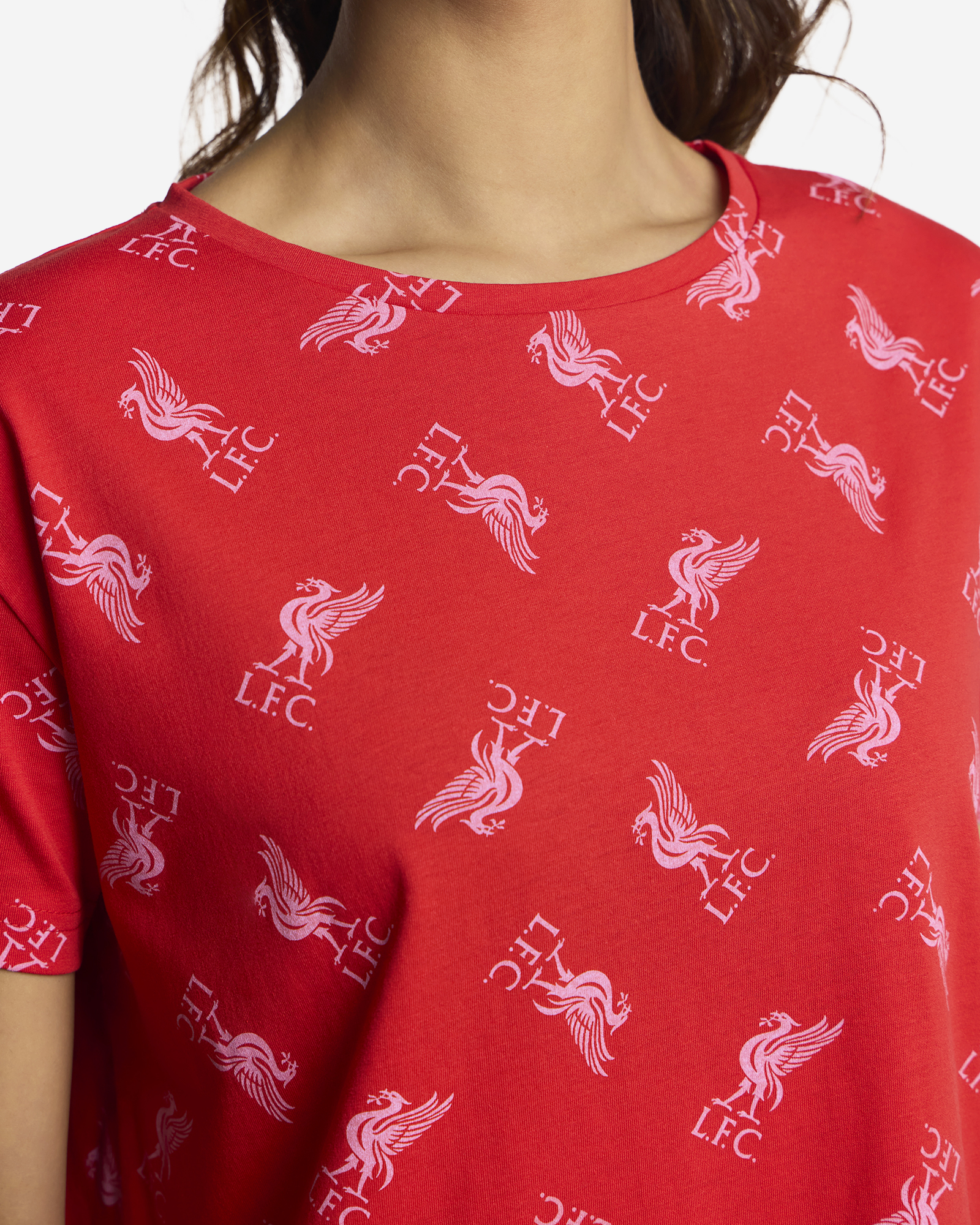 ชุดกระโปรงสั้นผู้หญิงรุ่น LFC พร้อมสครันชี่สีแดง - Image 4