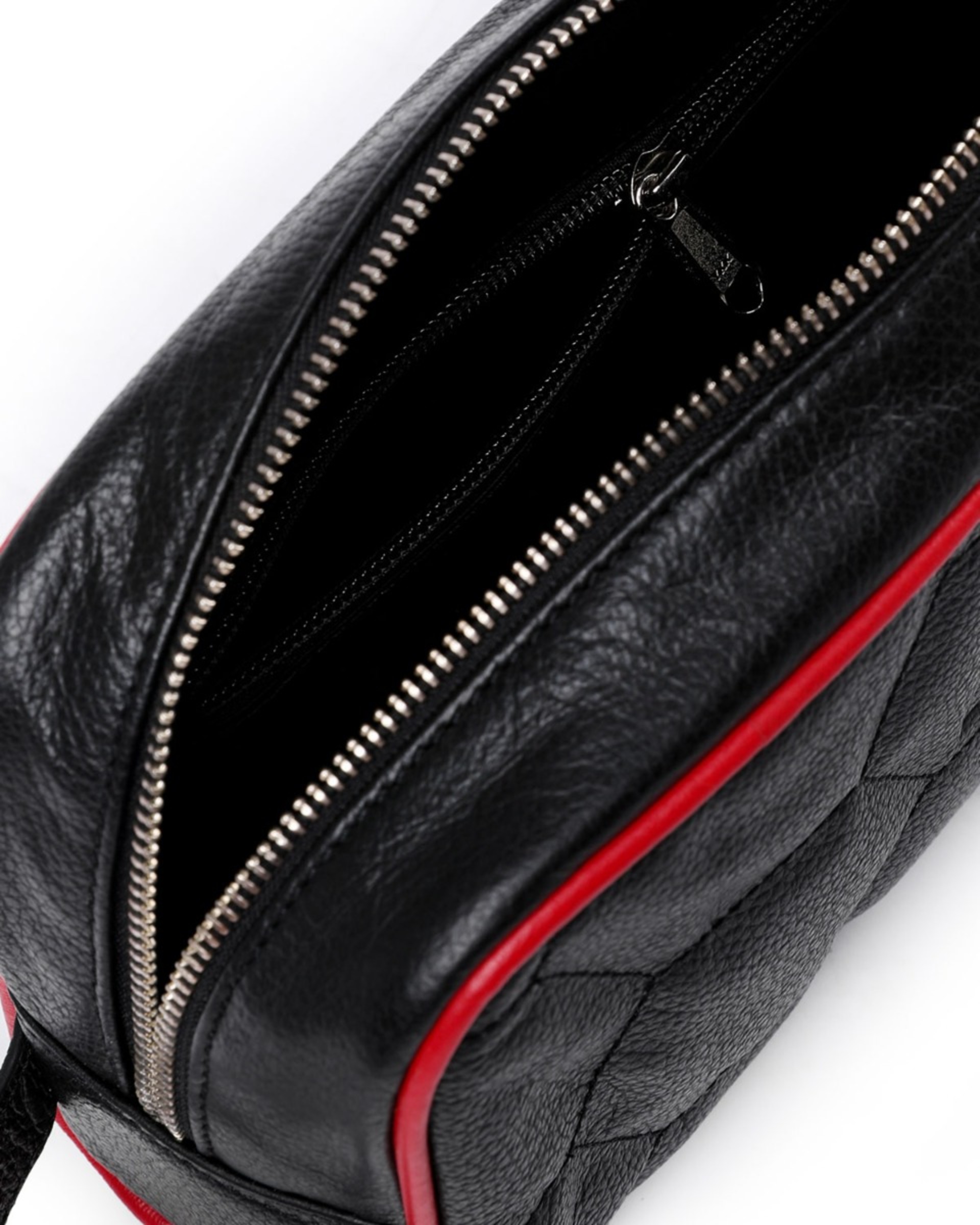 Bolsa de baño LFC - Image 3