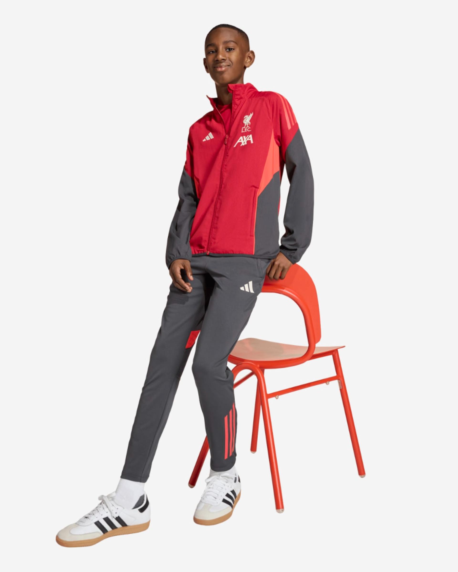 LFC adidas Juniors 25/26 แจ็คเก็ตแมตช์เดย์ สีแดง - Image 3