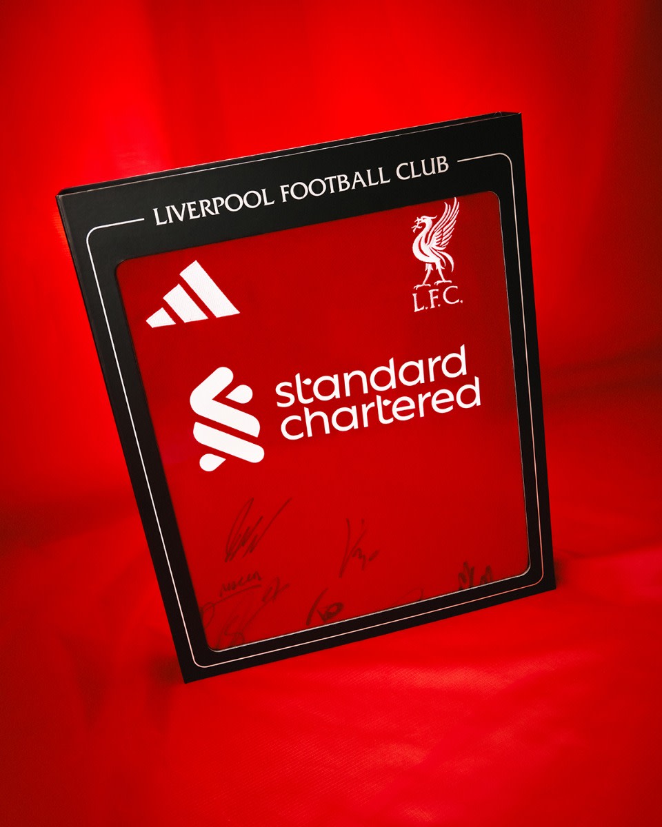 เสื้อเชิ้ตโฮมบ็อกซ์สคู่ LFC ลายเซ็นสัญญา 25/26 - Image 1