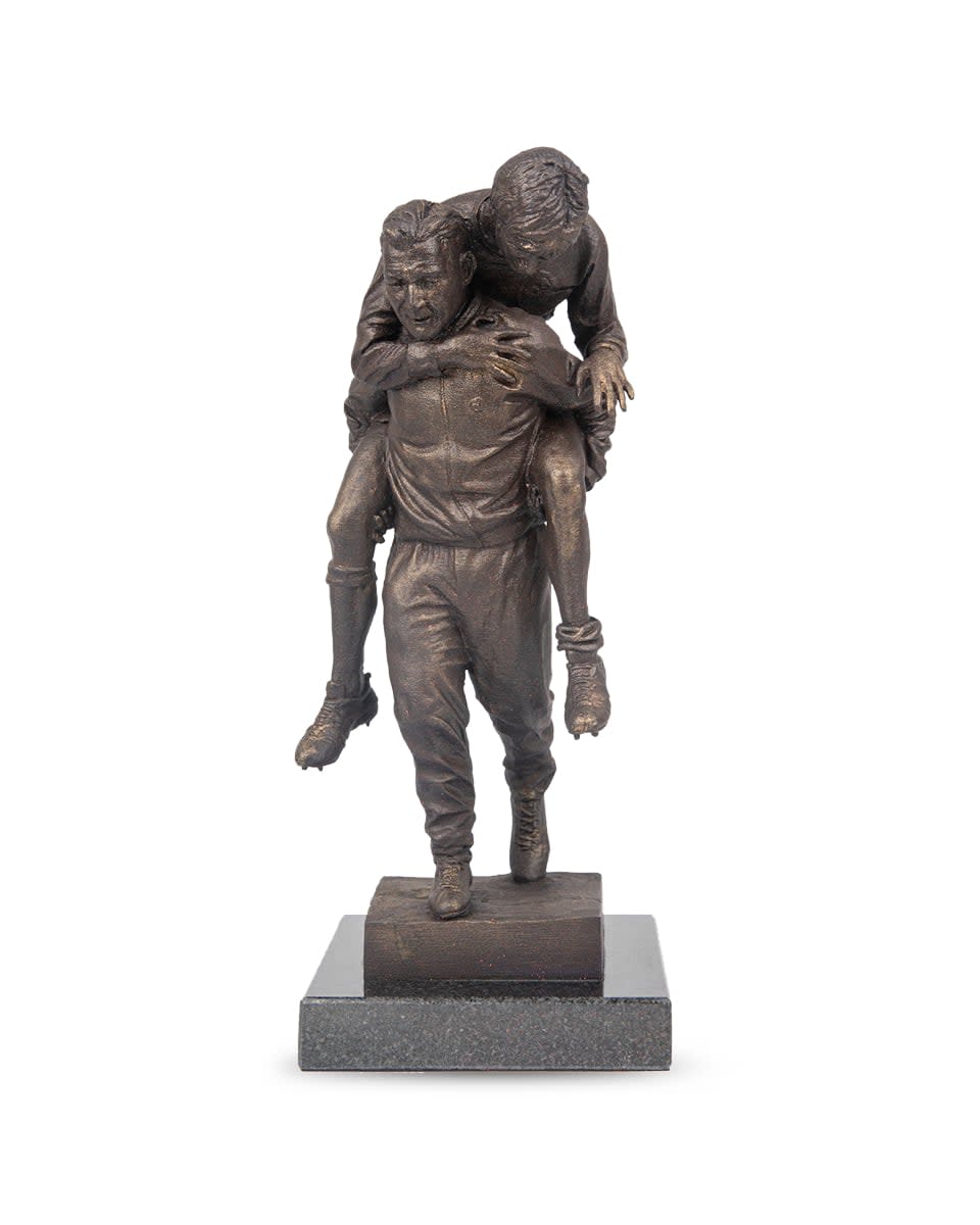 LFC Paisley Statue - Image 1