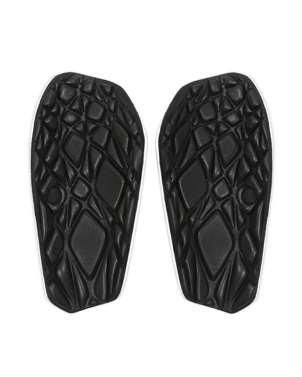 LFC Youth Shinguards 白色和黑色 - Image 3