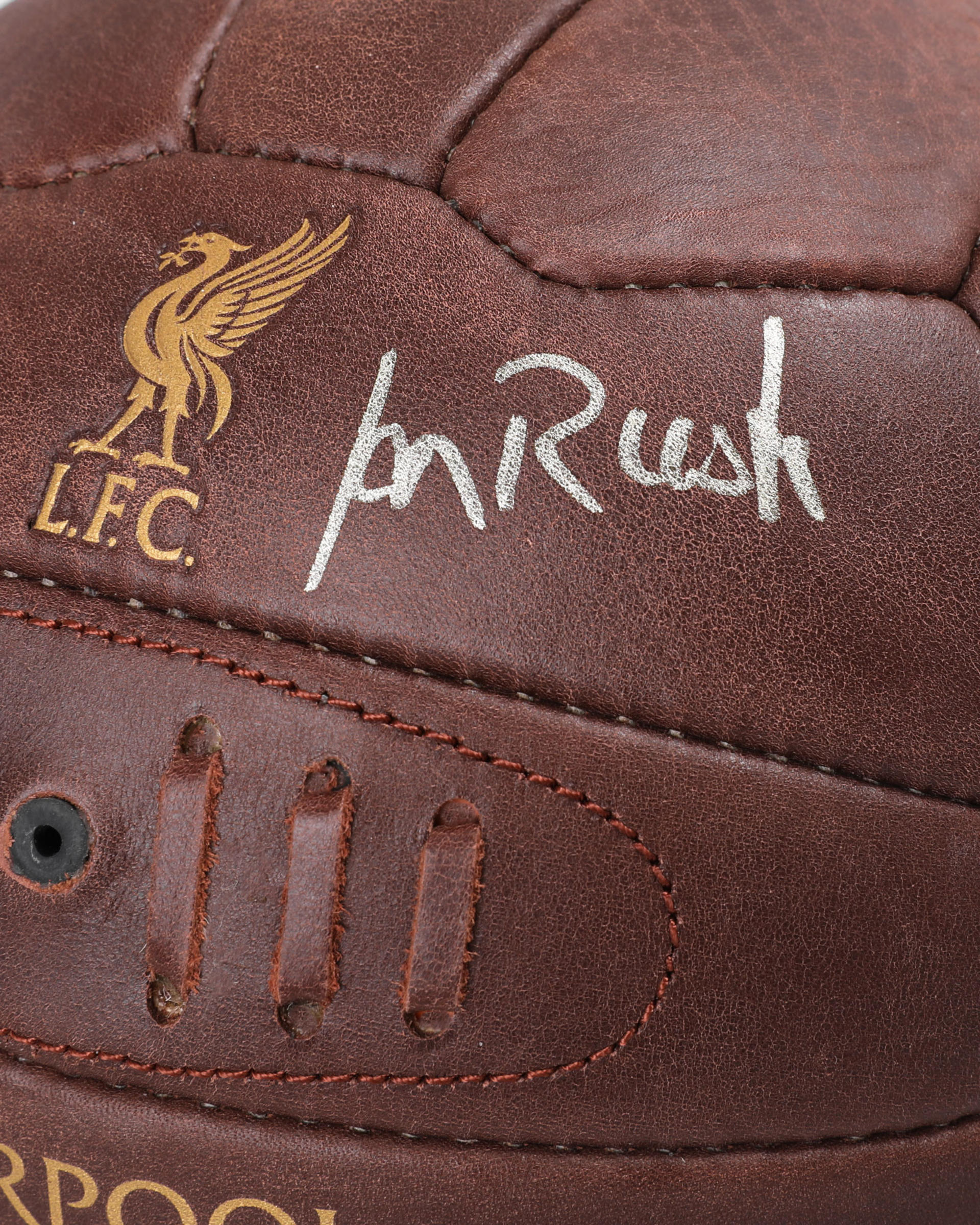 LFC signeret Ian Rush fodbold i boks - Image 2
