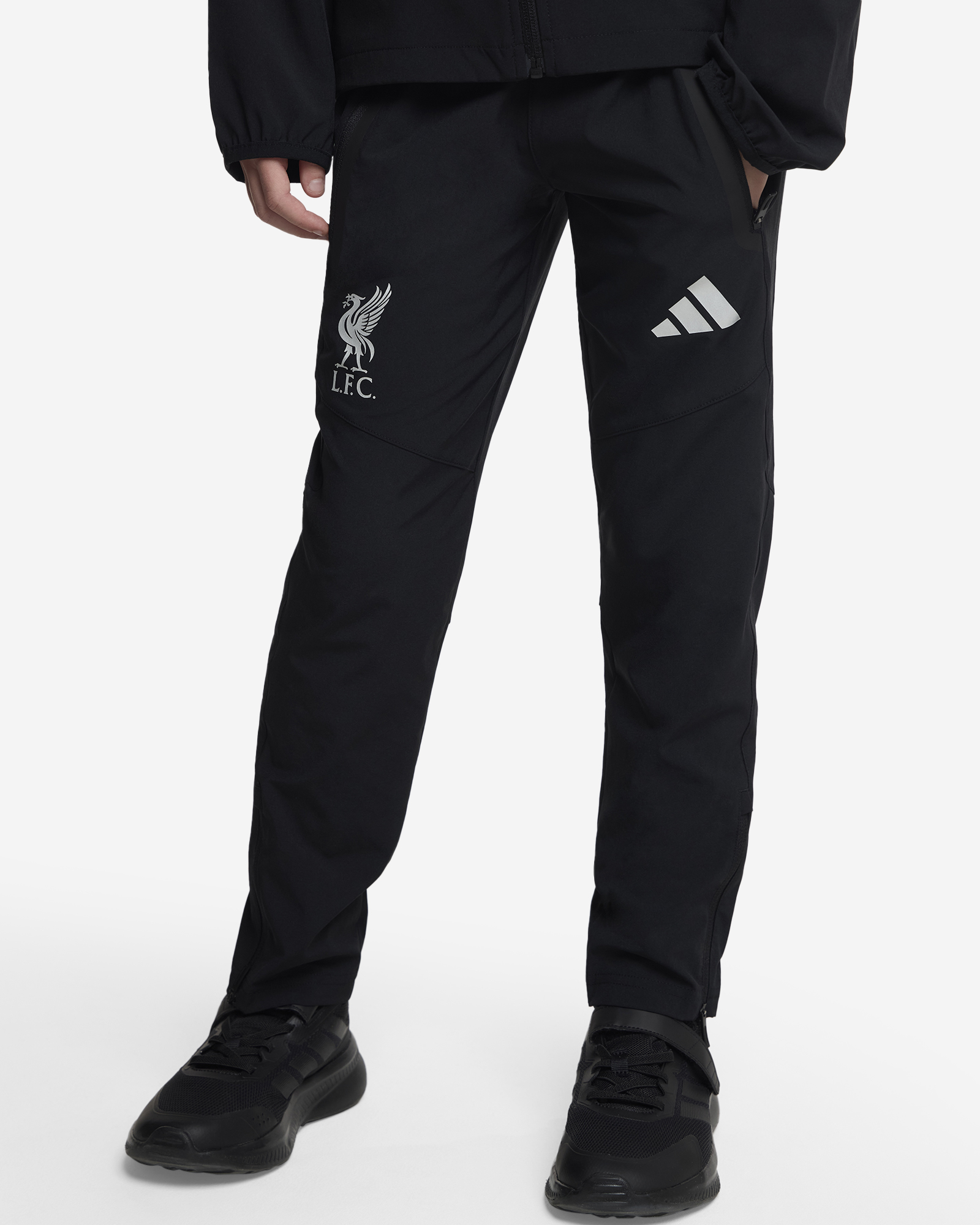 กางเกงท่องเที่ยว LFC adidas Youth Tiro สีดำ - Image 1