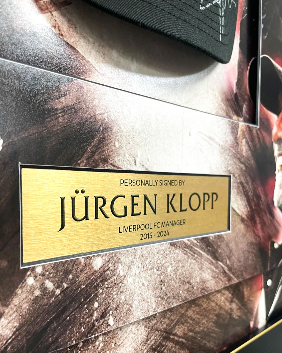LFC x New Era unterschriebene Klopp-Kappe für Erwachsene, Deutschland, 9FORTY, gerahmt - Image 4