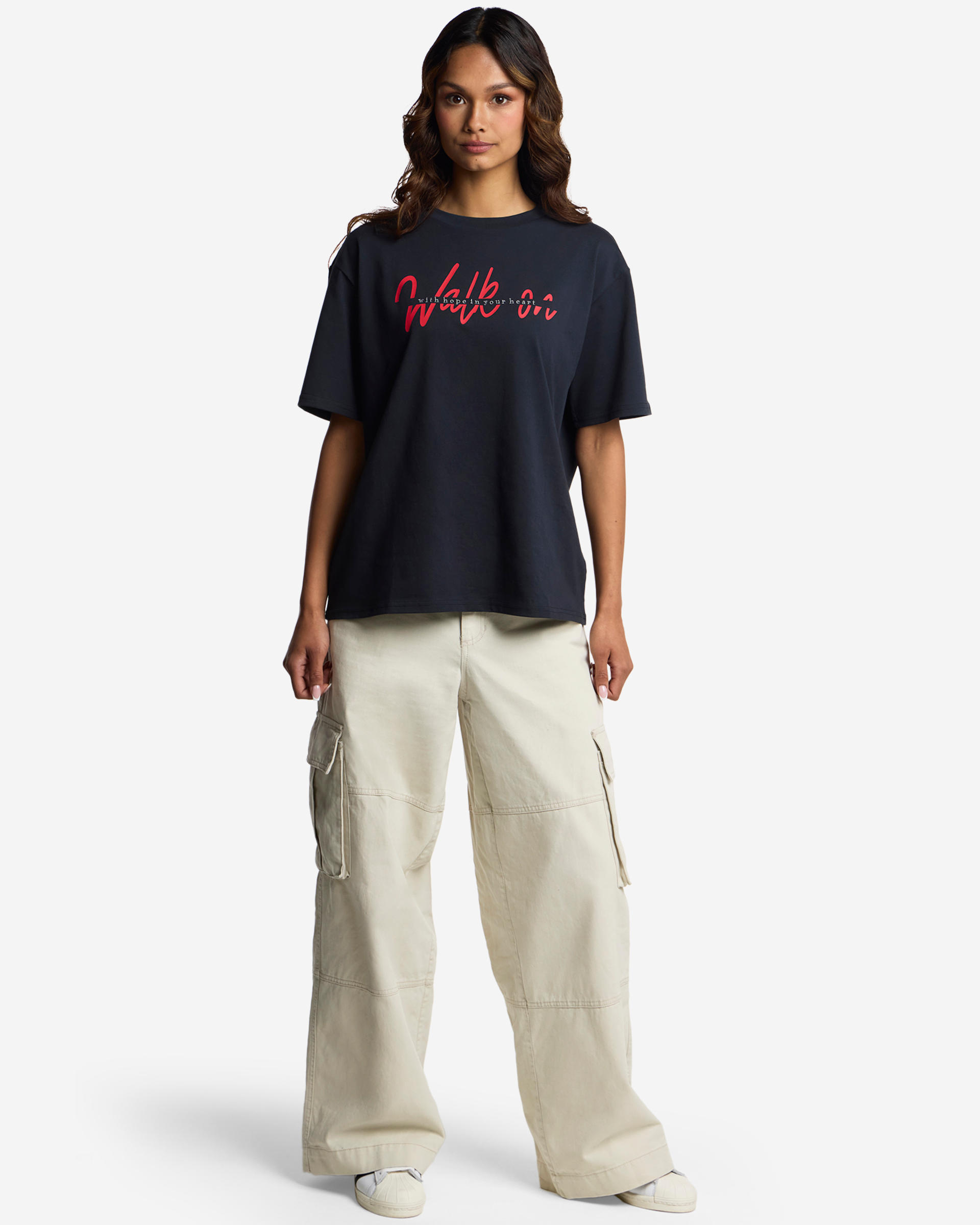 Camiseta extragrande LFC Walk On para mujer, color negro - Image 3