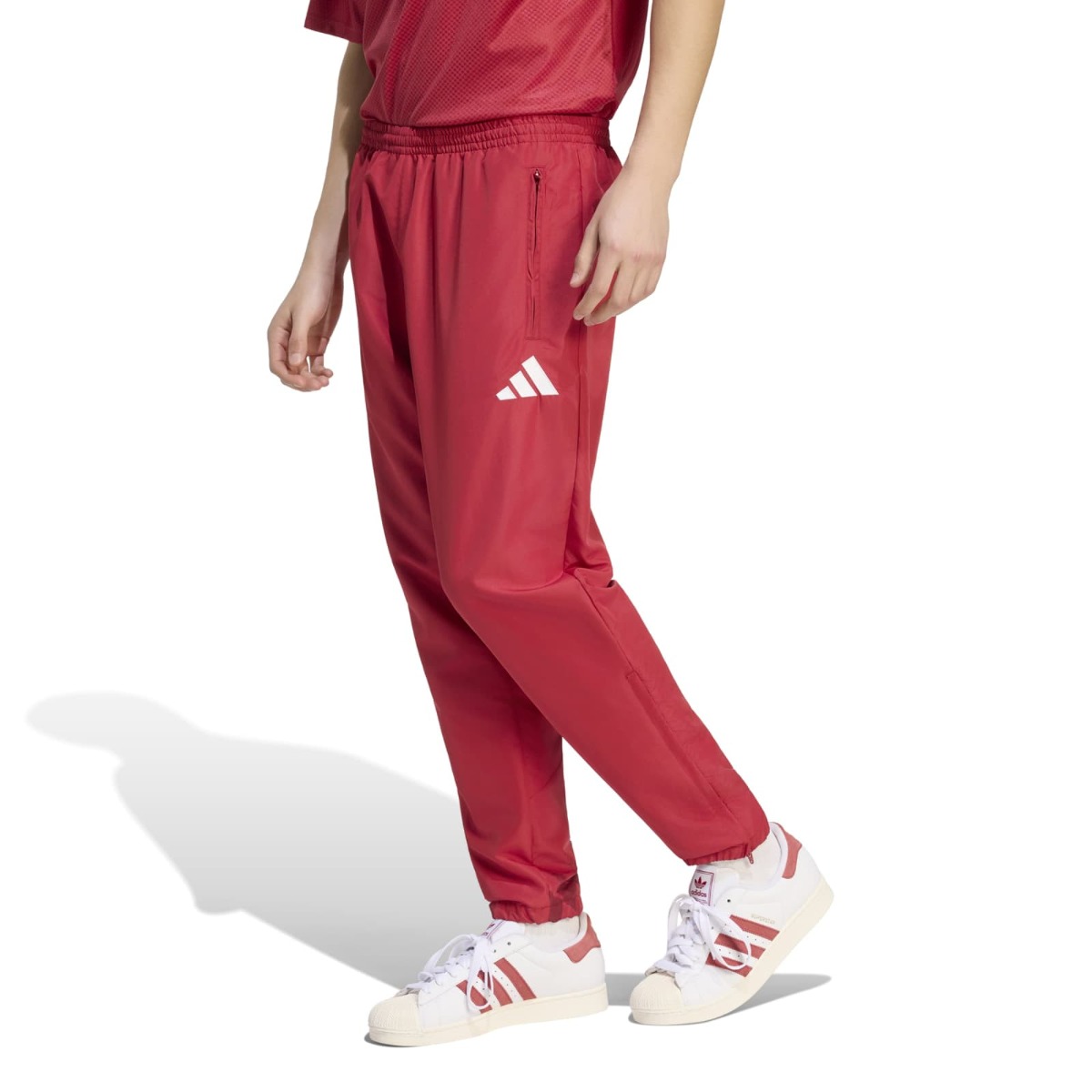LFC adidas กางเกงสนามกีฬาบุรุษ 26/27 แอคทีฟ สีน้ำตาลแดง - Image 1