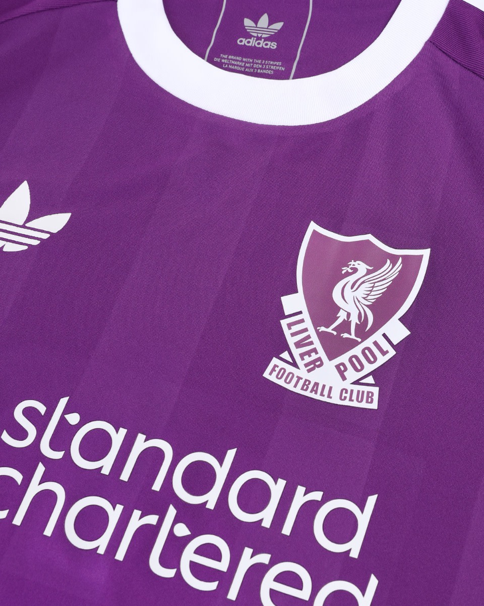 LFC Signed 25/26 Alisson Boxed Limited Edition Purple Goalkeeper Jersey - Image 2