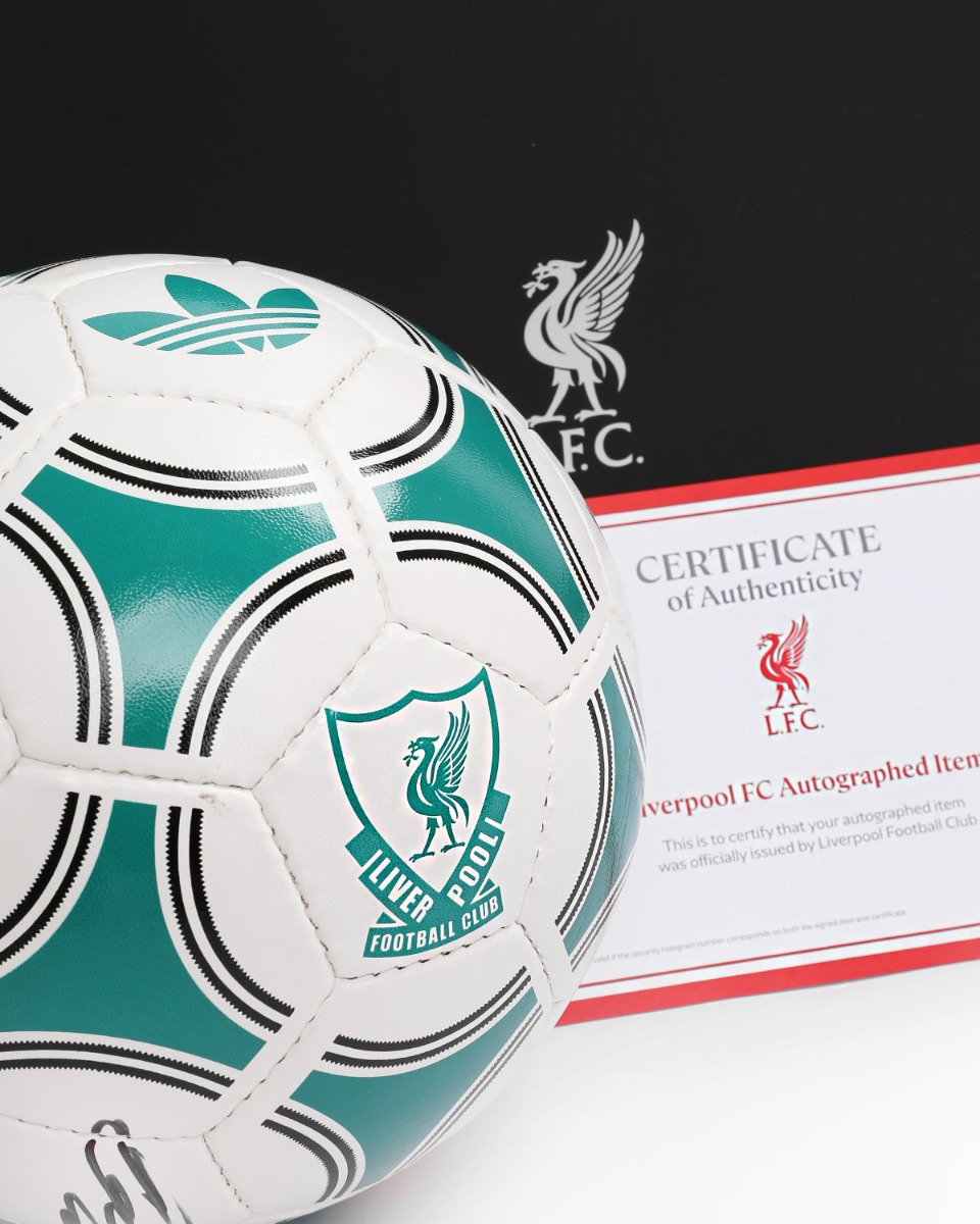 La LFC firmó el equipo de fútbol 25/26 - Image 2