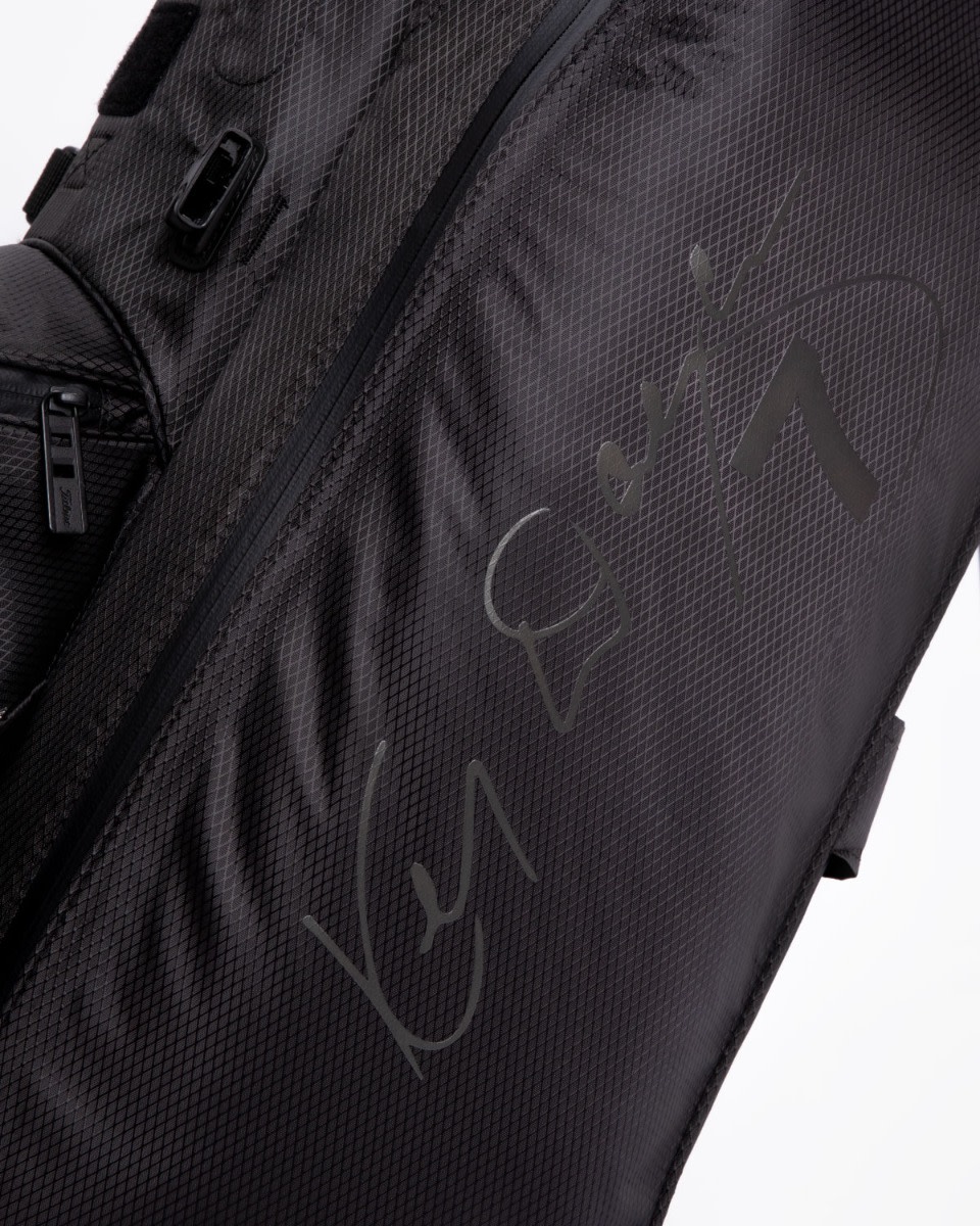 LFC x Kenny Dalglish x Titleist P5 Stadry Stand Golf Bag - Image 2