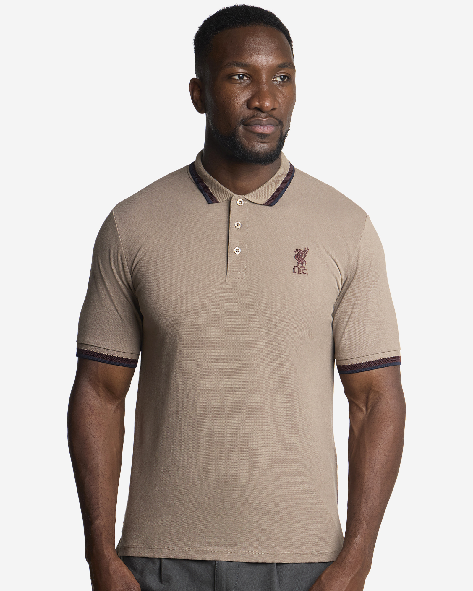 เสื้อโปโลแขนสั้นผู้ชาย LFC สีน้ำตาล - Image 1