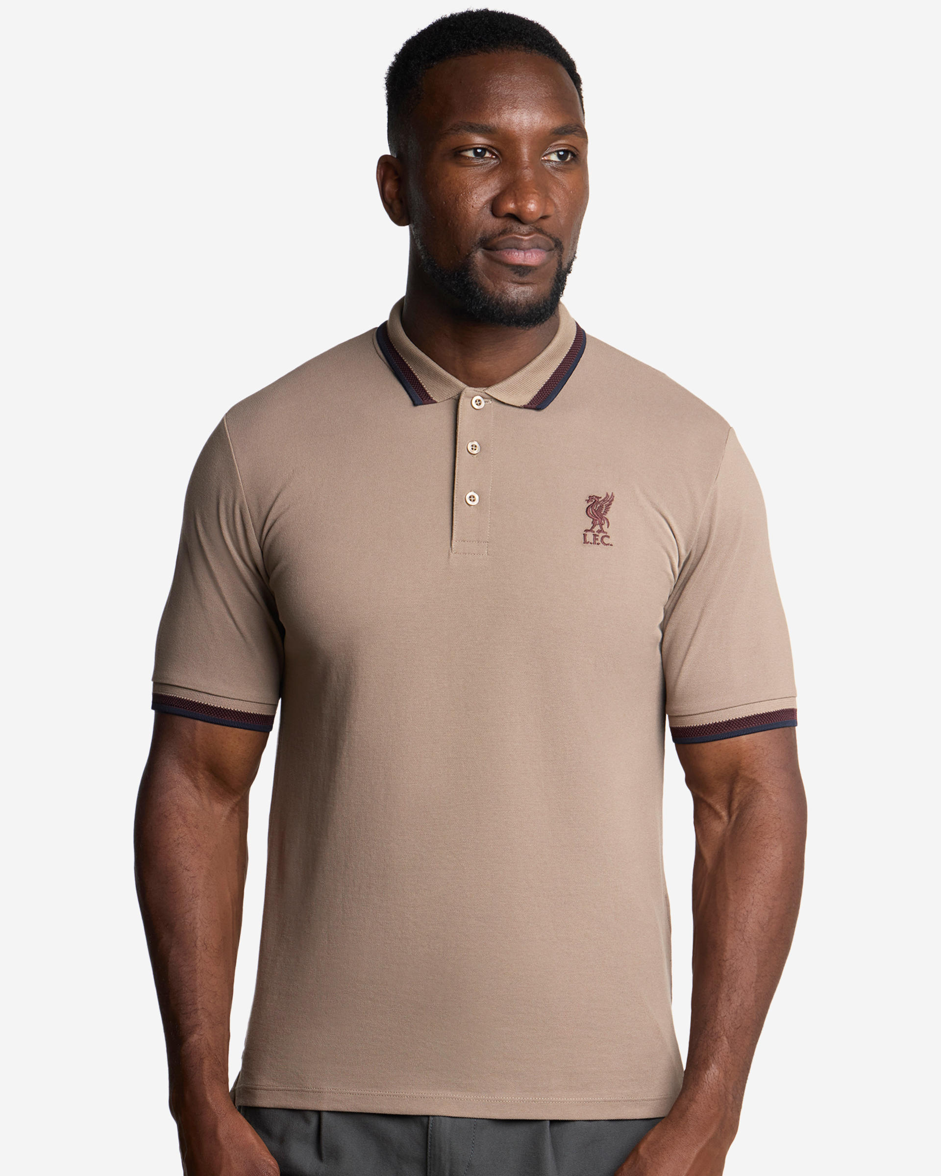 เสื้อโปโลแขนสั้นผู้ชาย LFC สีน้ำตาล - Image 1