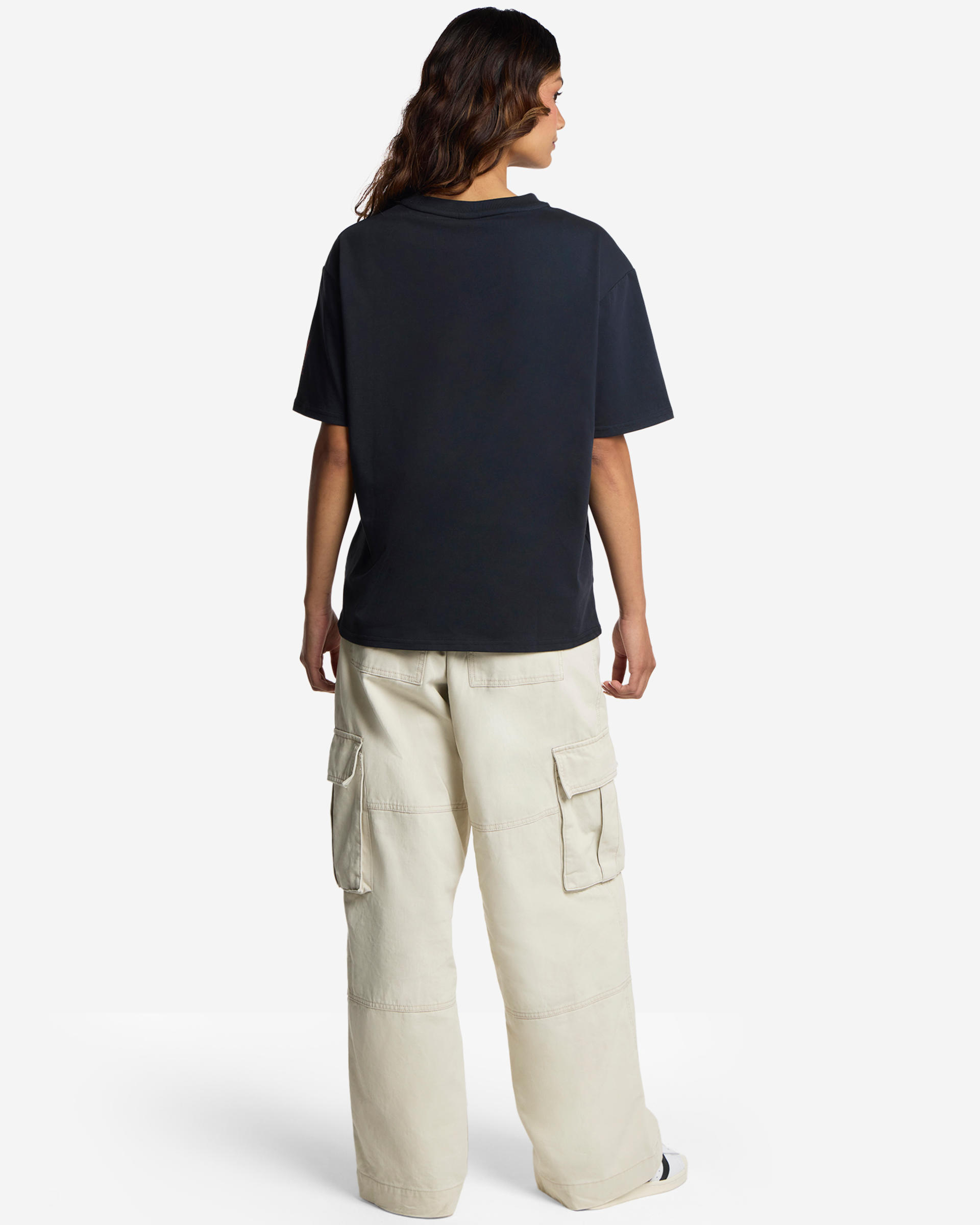 Camiseta extragrande LFC Walk On para mujer, color negro - Image 2