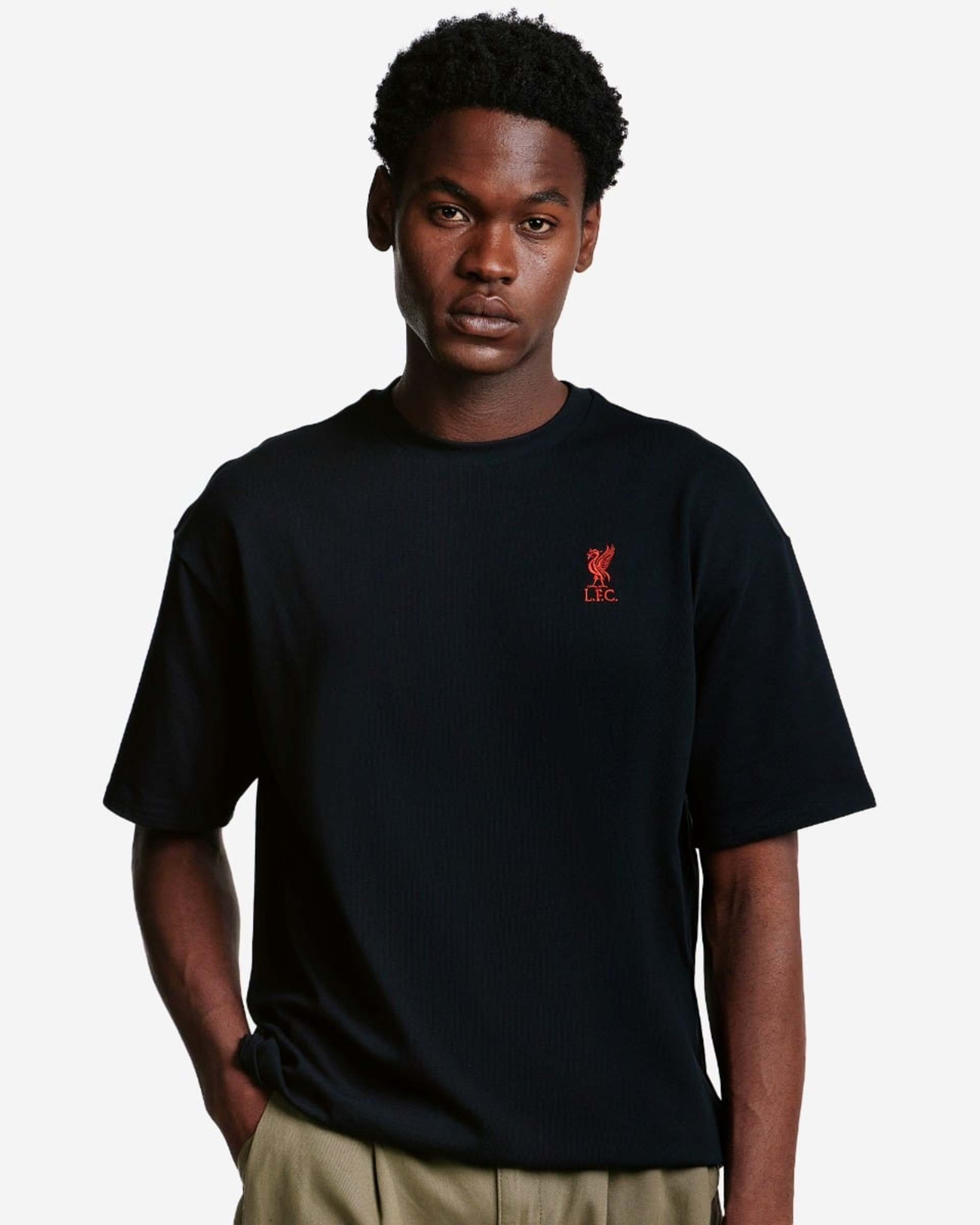 LFC Herre oversize Liverbird Emblem Tee Sort - Image 1