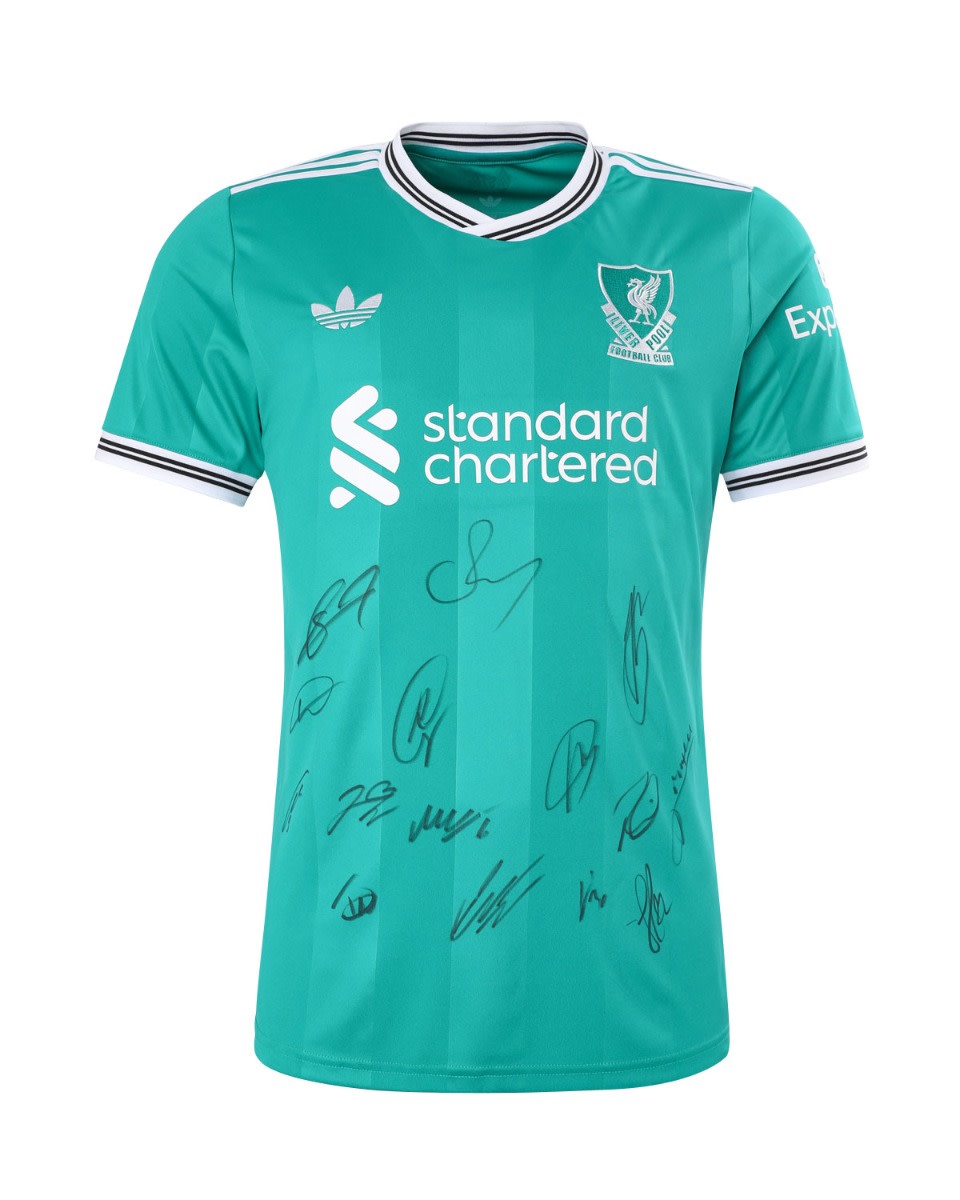 LFC Signed 25/26 Squad Boxed Third Shirt - Image 2