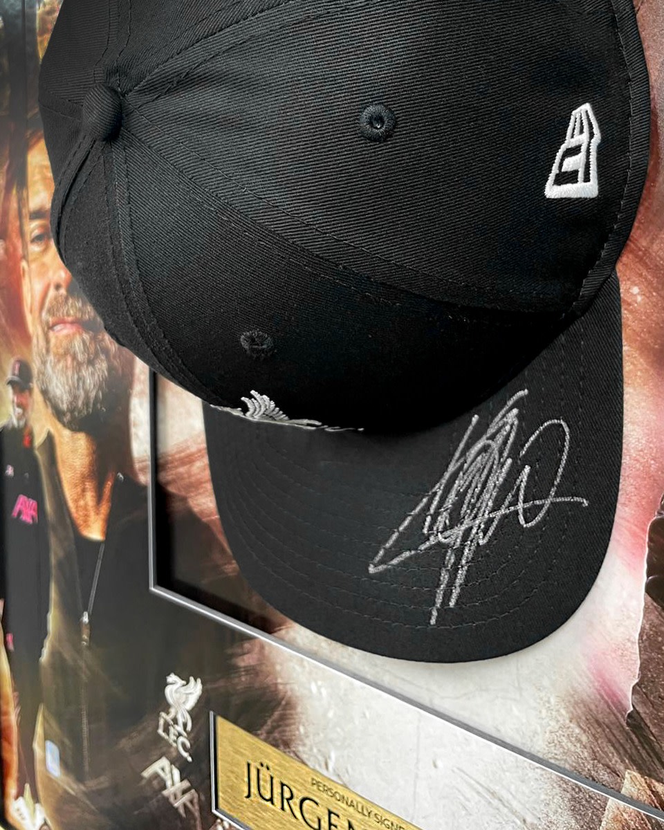 LFC x New Era unterschriebene Klopp-Kappe für Erwachsene, Deutschland, 9FORTY, gerahmt - Image 2