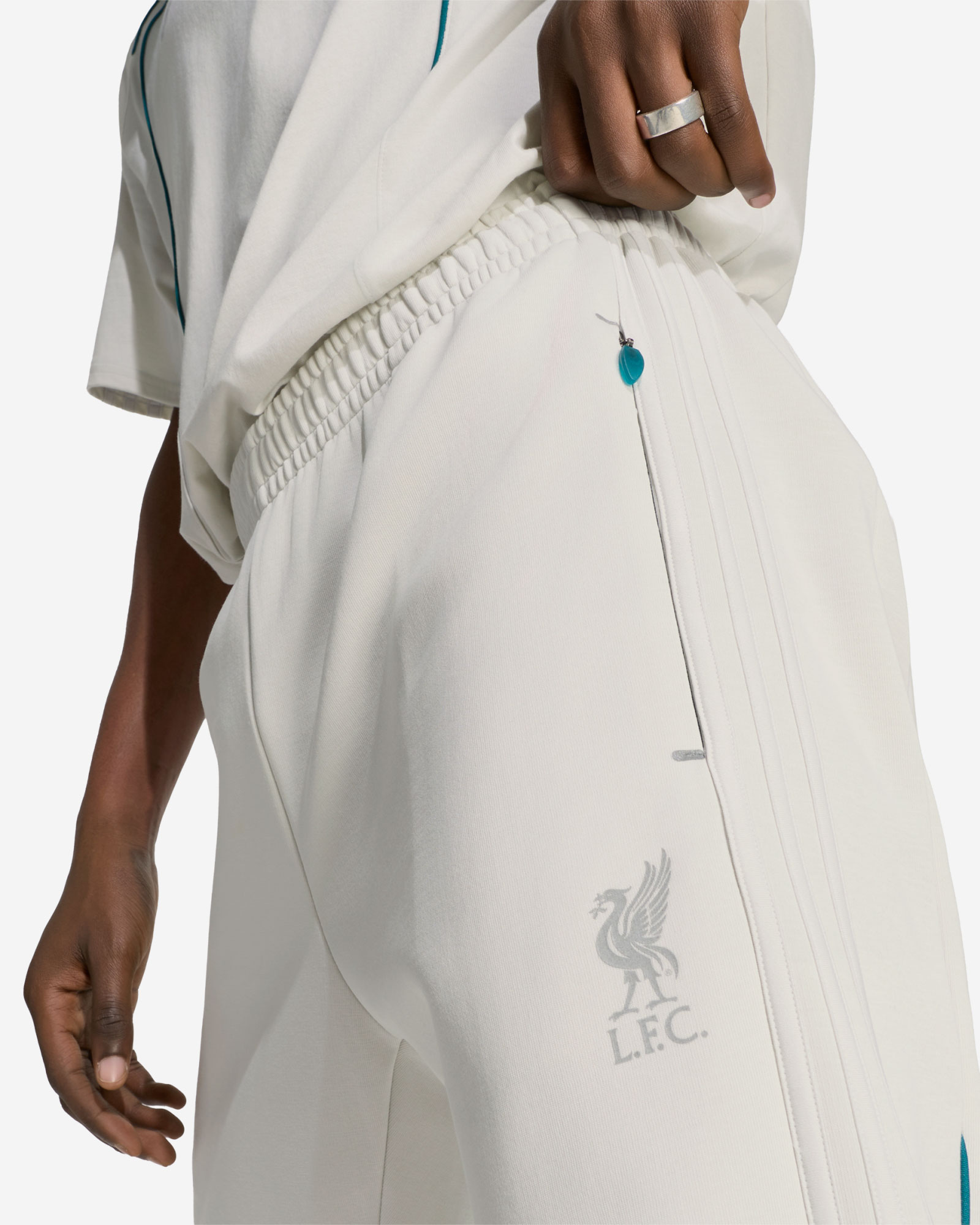 LFC adidas Mens Spacer Teamgeist 26 Track Pants Grey - Image 4
